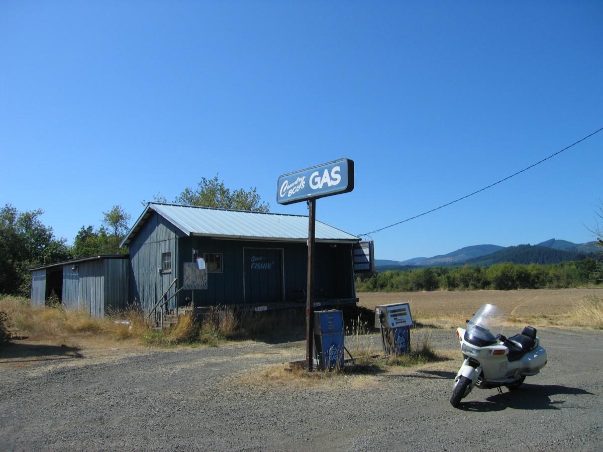 Out exploring the Willamette Valley with my Honda Pacific Coast PC800.